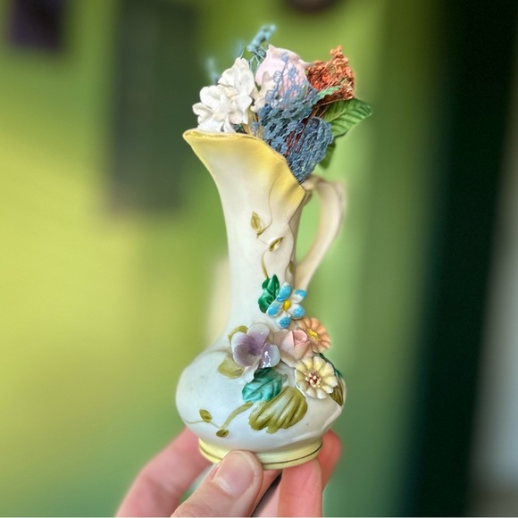 VTG Mini Faux Florals + Lace In 3D Floral Textured Victorian Styled Vase Art - Picture 6 of 7
